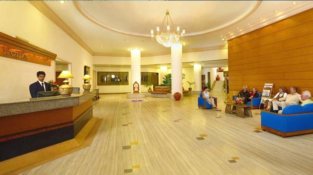 Sangam Hotel, Thanjavur Exteriör bild